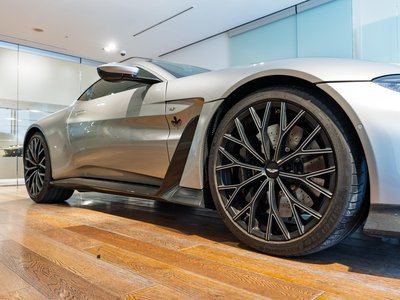 صورة 10 لـ 2022 Aston Martin V12 VANTAGE