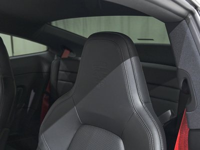 2025 Porsche 911 — миниатюра 32