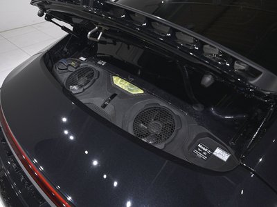 2025 Porsche 911 — миниатюра 17