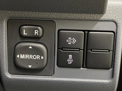 صورة مصغرة 39 لـ 2025 Toyota LAND CRUISER 70