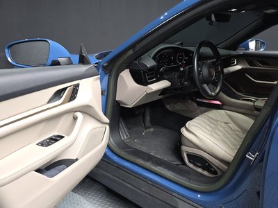 2023 Porsche TAYCAN 照片 10
