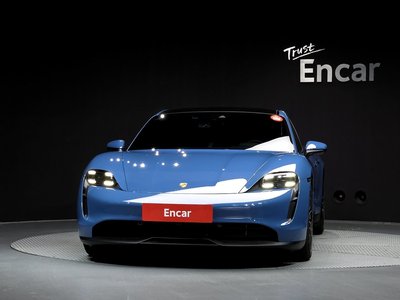 2023 Porsche TAYCAN 照片 2