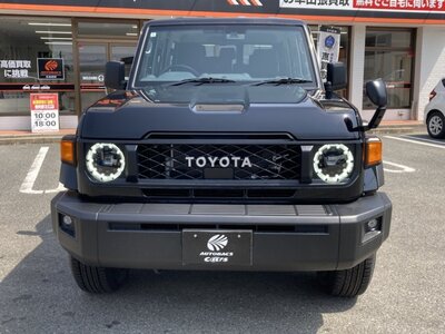 TOYOTA LAND CRUISER 70 - 6