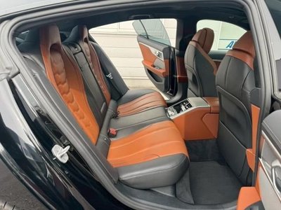 BMW 8 SERIES - 8