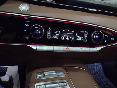 2022 Genesis GV70 — миниатюра 15