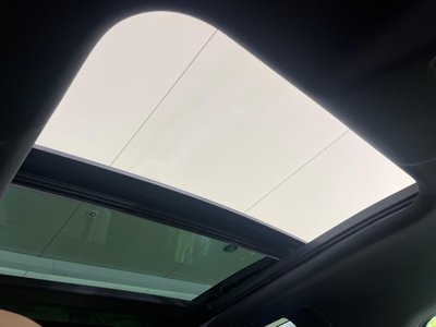 LAND ROVER DEFENDER - 4