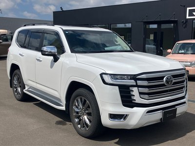 TOYOTA LAND CRUISER 300 - 3