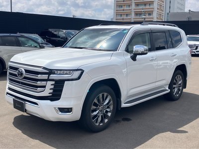 TOYOTA LAND CRUISER 300 - 1