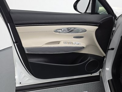 2023 Genesis GV70 thumbnail 14