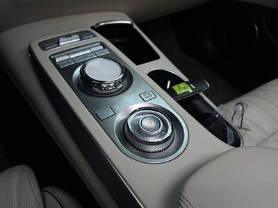 2023 Genesis GV70 thumbnail 12