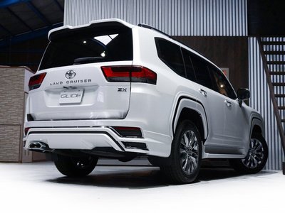 TOYOTA LAND CRUISER 300 - 6