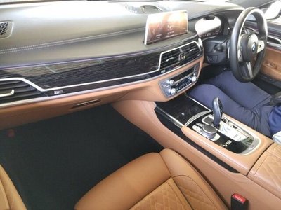 BMW 7 SERIES - 3