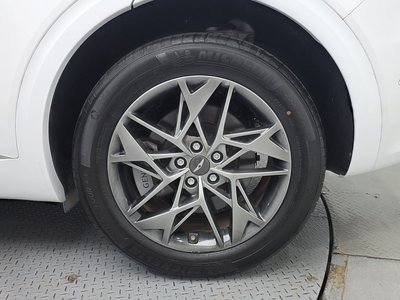 صورة 8 لـ 2022 Genesis GV70
