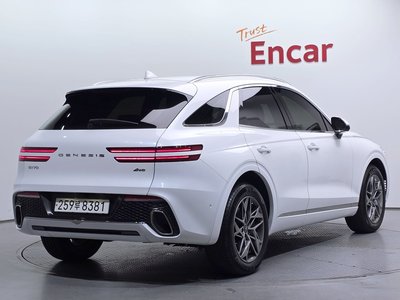 صورة 4 لـ 2022 Genesis GV70