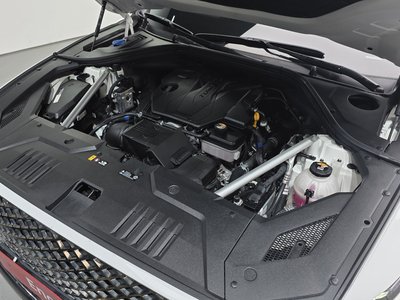 صورة 7 لـ 2022 Genesis GV70