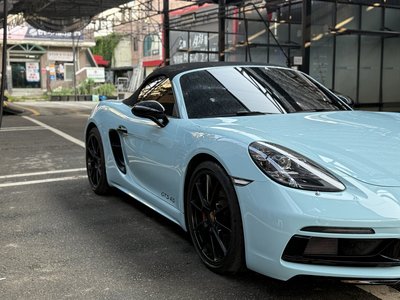 PORSCHE 718 BOXSTER