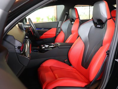 صورة مصغرة 11 لـ 2025 BMW M5