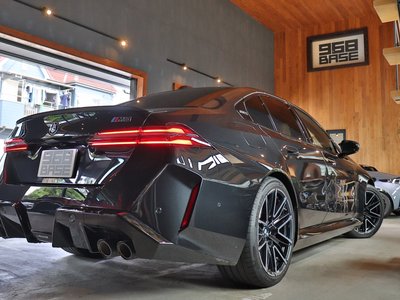 صورة مصغرة 32 لـ 2025 BMW M5
