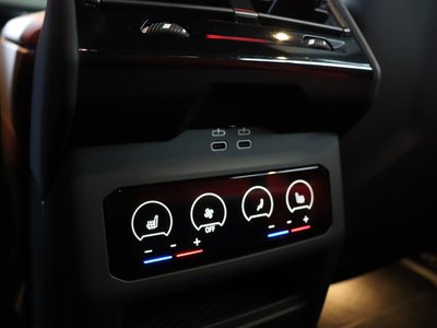 صورة مصغرة 58 لـ 2025 BMW M5