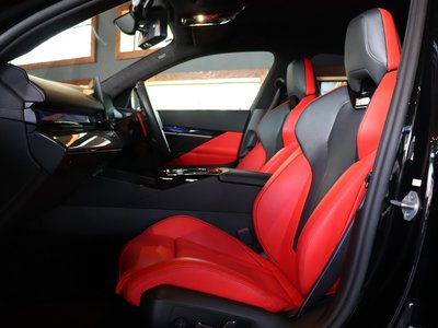 صورة مصغرة 54 لـ 2025 BMW M5