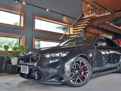 صورة مصغرة 18 لـ 2025 BMW M5
