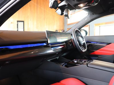 صورة مصغرة 53 لـ 2025 BMW M5
