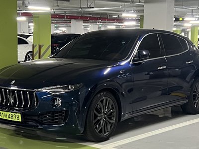 صورة 2 لـ 2023 Maserati LEVANTE