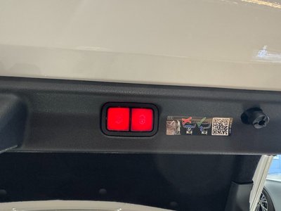 MERCEDES-BENZ EQE - 5