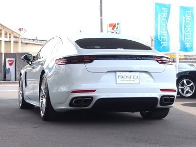 صورة 8 لـ 2019 Porsche PANAMERA