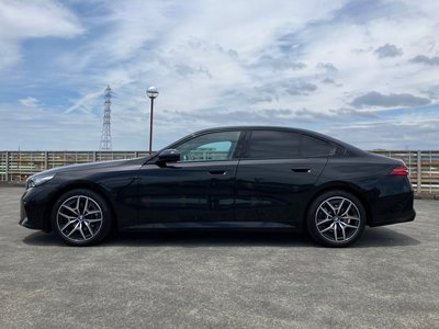 BMW 5 SERIES - 4