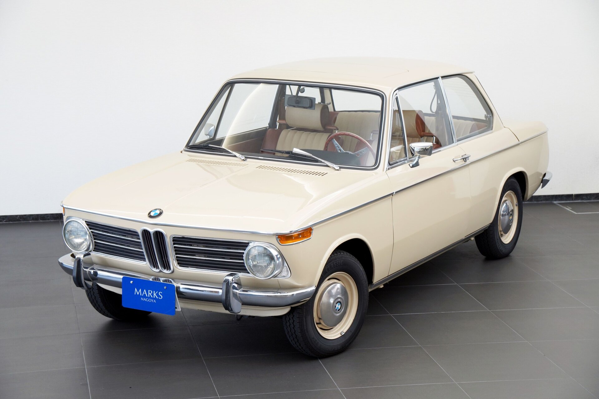 BMW 2002 SERIES - View 1