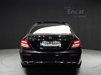 MERCEDES-BENZ E-CLASS - 3