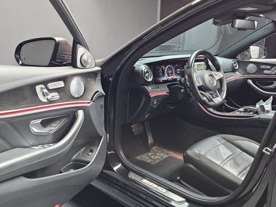 MERCEDES-BENZ E-CLASS - 10