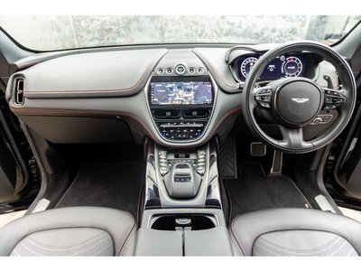 ASTON MARTIN DBX - 2