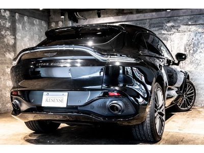 ASTON MARTIN DBX - 3