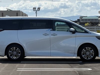 TOYOTA ALPHARD - 3
