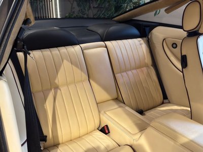 صورة 23 لـ 1997 Aston Martin V8