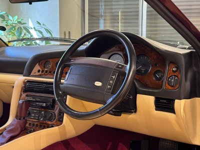 صورة 16 لـ 1997 Aston Martin V8