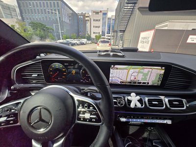 صورة 3 لـ 2023 Mercedes-BENZ GLE