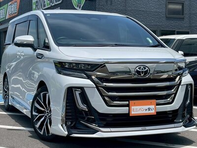 TOYOTA VELLFIRE - 1
