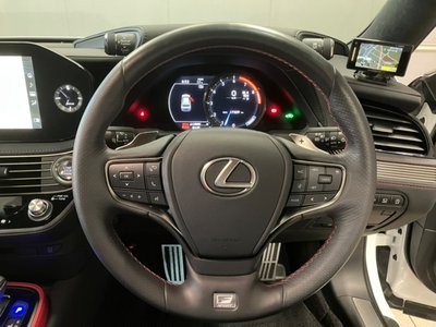 LEXUS LS - 6