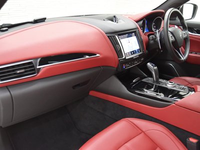 MASERATI LEVANTE - 8