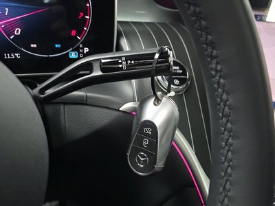 MERCEDES-BENZ GLC - 9