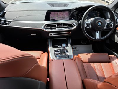 2021 BMW X7 — фото 7
