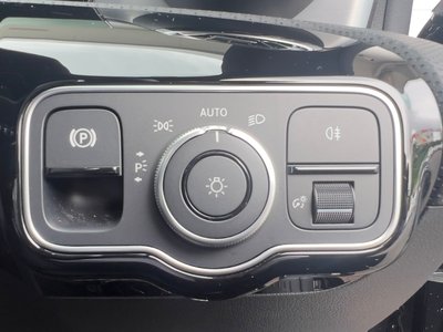 2025 Mercedes-BENZ CLA — миниатюра 20