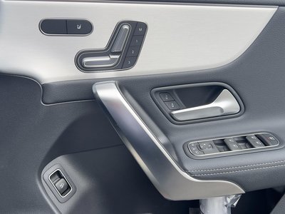 2025 Mercedes-BENZ CLA — миниатюра 13