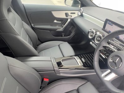 2025 Mercedes-BENZ CLA — миниатюра 15