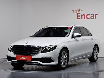 MERCEDES-BENZ E-CLASS - 1