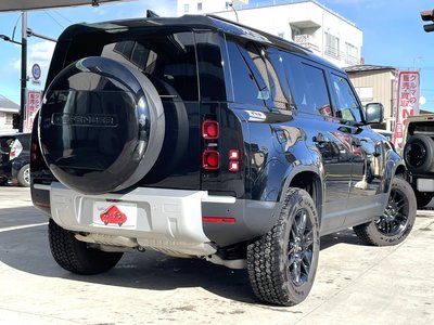 LAND ROVER DEFENDER - 3