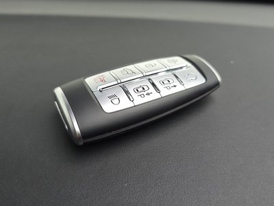 2023 Genesis GV70 — миниатюра 22